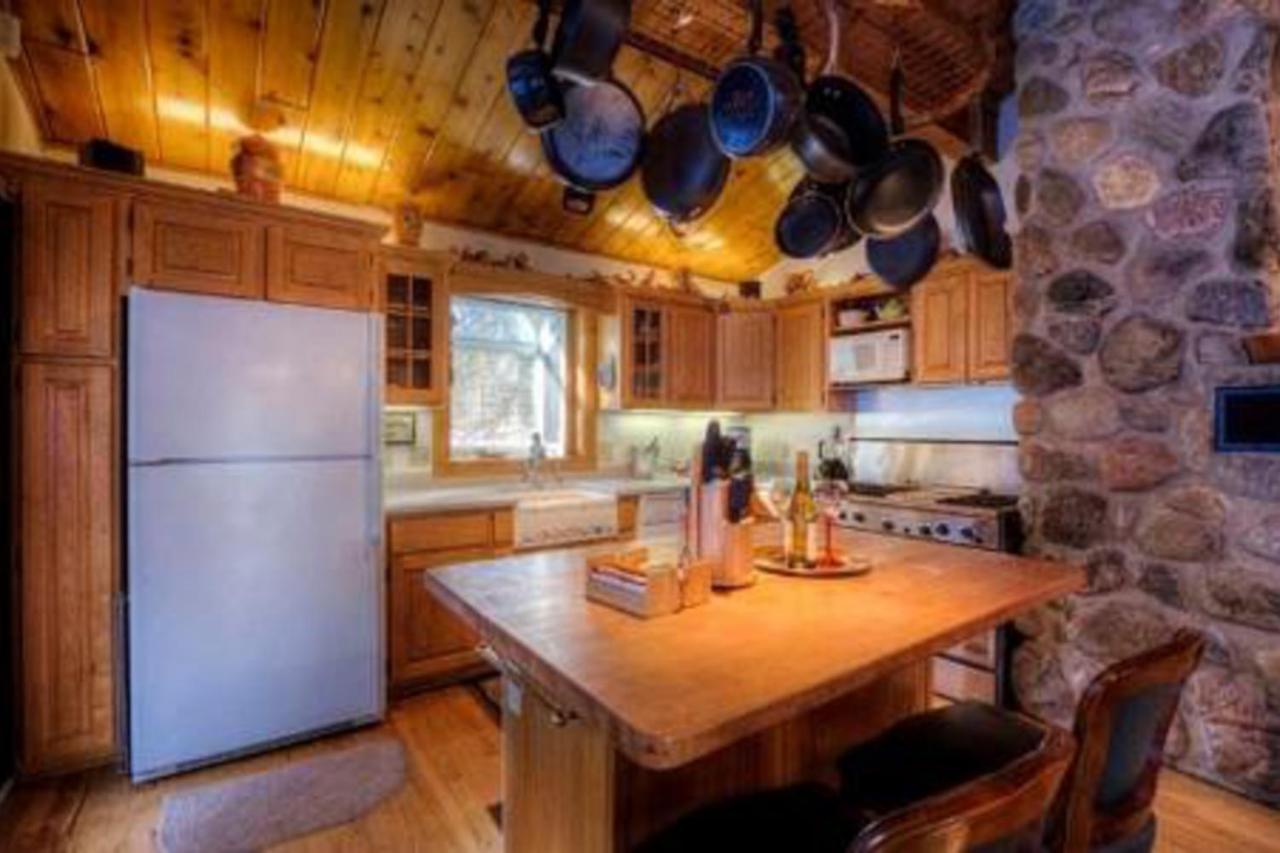 רפיד סיטי Thunderhead Falls Lodge מראה חיצוני תמונה
