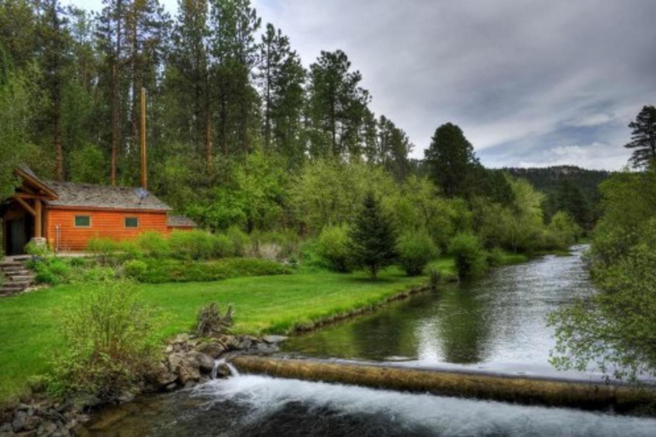 רפיד סיטי Thunderhead Falls Lodge מראה חיצוני תמונה