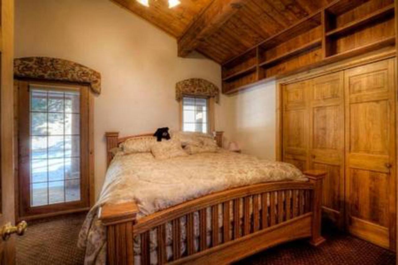 רפיד סיטי Thunderhead Falls Lodge מראה חיצוני תמונה